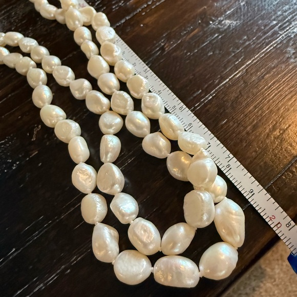 Double Strand of Brocade Freshwater Pearls Hand knotted Necklace Length 8” - Picture 8 of 8